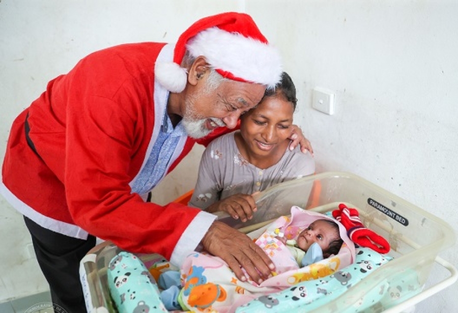 PM Xanana Fahe Ksolok Natal ho Pasiente Sira iha HNGV