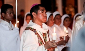 Bispo Deoseze Dili lidera missa iha festa paskua tinan kotuk. Foto INDEPENDENTE