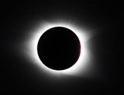 Fenomenu Eklipse ho total solar. Foto:Google.