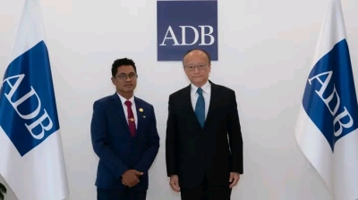 Vise-Primeiru Ministru, Ministru Kordenador ba Assuntu Sosiais, Mariano ASSANAMI Sabino, enkontru ho Prezidente  ADB, Masato Kanda, iha Filipina. FOTO: Media G-VPM