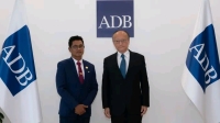 Vise-Primeiru Ministru, Ministru Kordenador ba Assuntu Sosiais, Mariano ASSANAMI Sabino, enkontru ho Prezidente  ADB, Masato Kanda, iha Filipina. FOTO: Media G-VPM