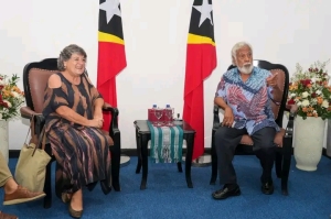 Embaixadora Nova Zelándia iha ASEAN no Timor-Leste, Joanna Jane Anderson, hasoru-malu ho Primeiru-Ministru, Kay Rala Xanana Gusmão. FOTO: Media G-PM.