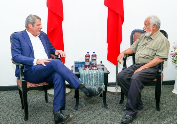 Reprezentante espesiál Governu Austrália, Stephen Phillip Bracks hasoru malu ho Primeiru Ministru Kay Rala Xanana Gusmao iha Palasiu Governu, Dili, kuarta (17/07/24). Foto:Media GPM.