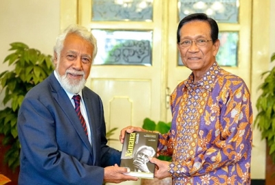 Primeiru-Ministru (PM), Kay Rala Xanana Gusmão hala’o vizita ofisiál ida hodi hasoru-malu ho Liurai Jogjakarta, Sri Sultan Hamengkubuwono X iha ninia servisu fatin Rejiaun Espesiál Jogkarta (DIY, sigla Indonézia), segunda (08/12/2025).  Foto:Media GPM