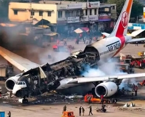 Trajédia ne’ebé akontese iha loron 12 fulan-juñu tinan 2025, iha sidade Ahmedabad, Índia, ne’ebé aviaun husi kompañia Air India nian ida, ne’ebé atu ba Londres, monu hafoin semo lakleur, hodi hamate ema na’in-241. Foto:Google.