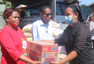 Minstériu Solidariedade Sosiál no Inkluzaun (MSSI) ápoiu ai-han ba Uniaun Difisiénsia Matan Timor-Leste (UMDTL) iha Bekora, hodi bele sustensta sira-nia moris. Foto:Media MSSI.