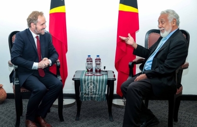 Primeiru-Ministru (PM), Kay Rala Xanana Gusmão, simu vizita Primeiru Konsileiru Fransa, Laurent Legodec hodi introdus sira nia kumprimisu ajudu prosesu dezenvolvimentu Timor-Leste. Foto:Media GPM.