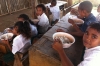 Estudante sira asesu ba merenda eskolar. Foto:Dok/INDEPENDENTE.