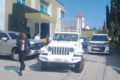 Kareta ne’ebé atu tula Sua Santidade Papa Francisco nia vizita durante loron tolu iha Timor-Leste. Nunsiatura Apostolika, Motael, Dili, (09/09/24). Foto:INDEPENDENTE/Agustino Gama.