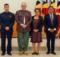 Hafoin hetan pose, Embaixadór na&#039;in rua foto hamutuk ho Prezidente Repúblika, José Ramos Horta, iha Palasiu Prezidensial, Aitarak-Laran, (24/10). Foto:Media Gabinete PR.