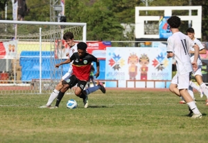 Hada’u malu terseiru lugar ba jogu futeból Comunidade dos Países de Língua Portuguesa (CPLP) dala-XII, jigante Selesaun Portugal sub-16 halakon Selesaun Timor-Leste sub-16 iha faze drama penalidade, tanba tempu normál impata ho score 1-1. Sabado (26/07/25). Foto:INDEPENDENTE/Efraim.