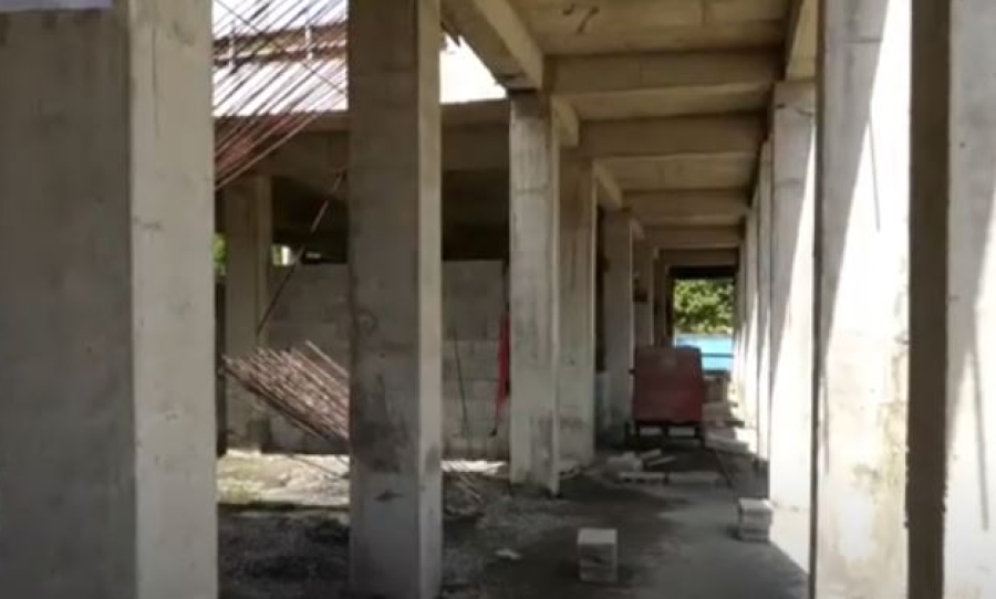 Dirijente ESG 05 de Maio husu ME Rezolve Konstrusaun Sala de Aula ne’ebé Paradu durante Tinan Tolu ona