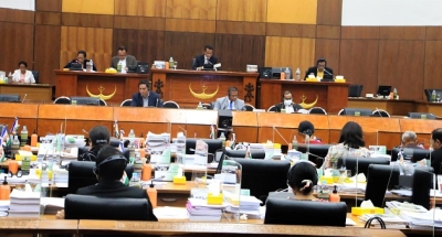 Deputadu sira iha Plenaria Parlamentu Nasional, halo diskusaun no aprova Projetu Lei Kódigu Direitu Autór iha Final Global. Foto:Media MTCI.