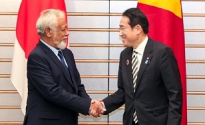 Primeiru-Ministru Japaun, Fumio Kishida sauda partisipasaun Primeiru-Ministru, Kay Rala Xanana Gusmão hamutuk ho xefe estadu no xefe governu ASEAN iha simeira Asosiasaun Nasoens Sudeste Aziatiku (ASEAN- Japaun) ba dala-50. Foto:Media GPM.