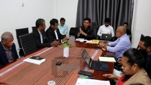 Sekretáriu Estadu Komunikasaun Sosial hamutuk ho Konsellu Imprensa Timor-Leste hahú halo diskusaun pre-liminariu ba revizaun lei komunikasaun sosial, iha sala DNDM, SEKomS, Palasiu Governu, Dili, (06/08/25). Foto:Media KI.