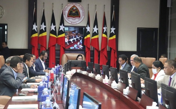 Reuniaun Konsellu Ministru, ne'ebé diriji husi Vise Primeriu Ministru dahuluk, Armanda Berta dos Santos, iha Palasiu Governu, kuarta (21/12). Foto: Media GMPCM.
