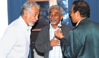 Lider Nasional Timor-Leste, Maun Boot Xanana Gusmao, Mari Alkatiri no Taur Matan Ruak koversa halimar hafoin enkontru Maubise iha tinan 2010
