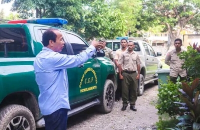 SekretariU Estadu Floresta (SEF), orienta Corpu Guarda Floresta (CGF) buka tuir sidadaun neebe tesi ai arbiru. Foto:INDEPENDENTE.