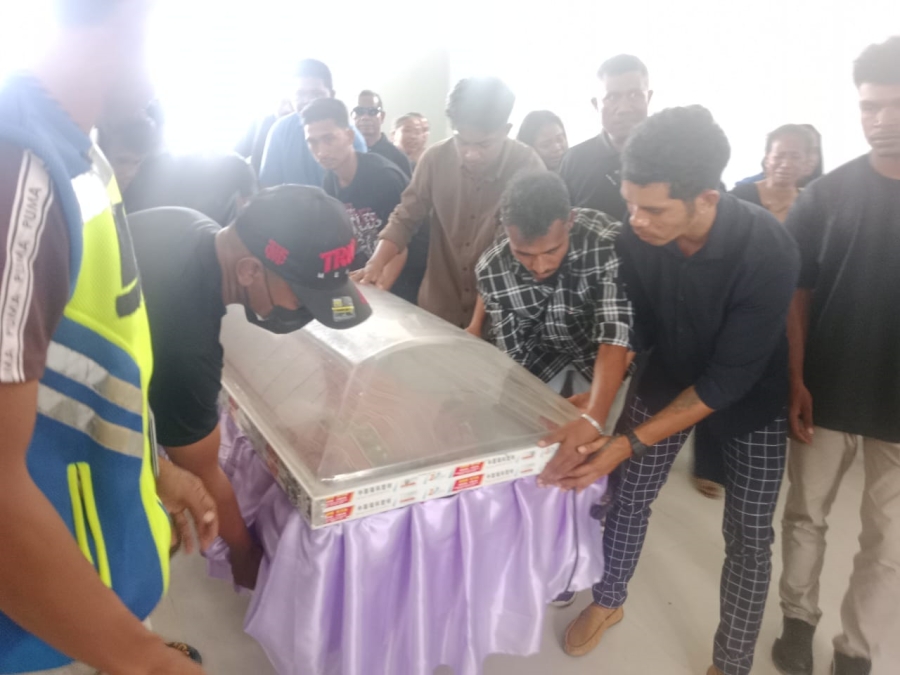 Família no Komunidade Média simu mate-isin Jornalista seniór Otelio Ote ho matan-been