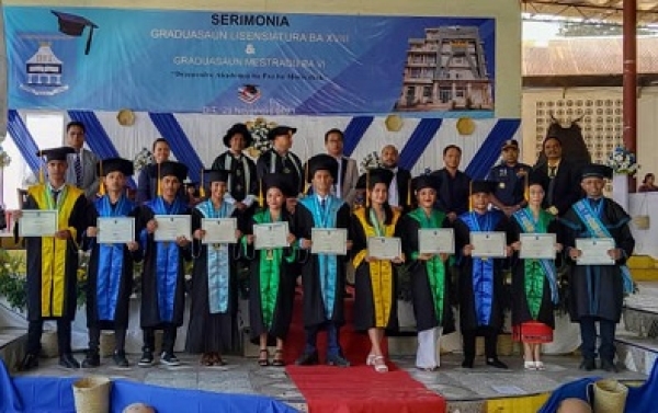 Estudante finalista na’in 275 husi Dili Institutu Of Technology kuarta ne’e gradua ona. Foto:INDEPENDENTE/Graça.