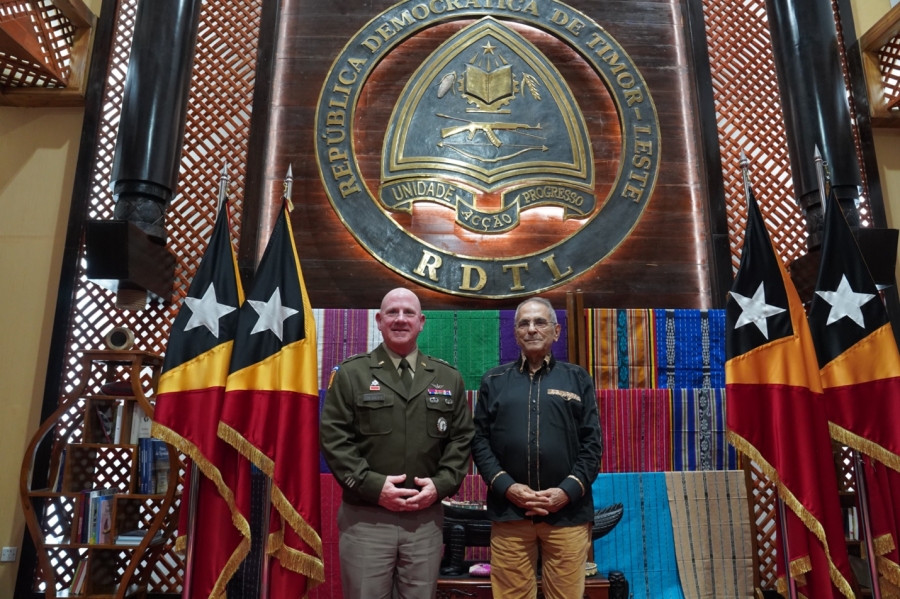 Majór Jenerál Andrew J. Chevalier husi Guarda Nasionál Rhode Island-EUA vitiza TL  hasa’e kooperasaun parseria