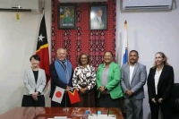 Embaixador Japaun iha Timor-Leste, Yamamoto Yasushi, ho Ministra Edukasaun, Dulce de Jesus Soares, iha sala VIP, Vila Verde, Kinta (09/04). FOTO: Ministeriu Edukasaun